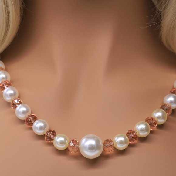 Champagne color necklace 3 piece set with pearls and gold accents. - Picture 3 of 9